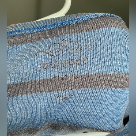 Old Navy Long Sleeve Shirt - Picture 2 of 4